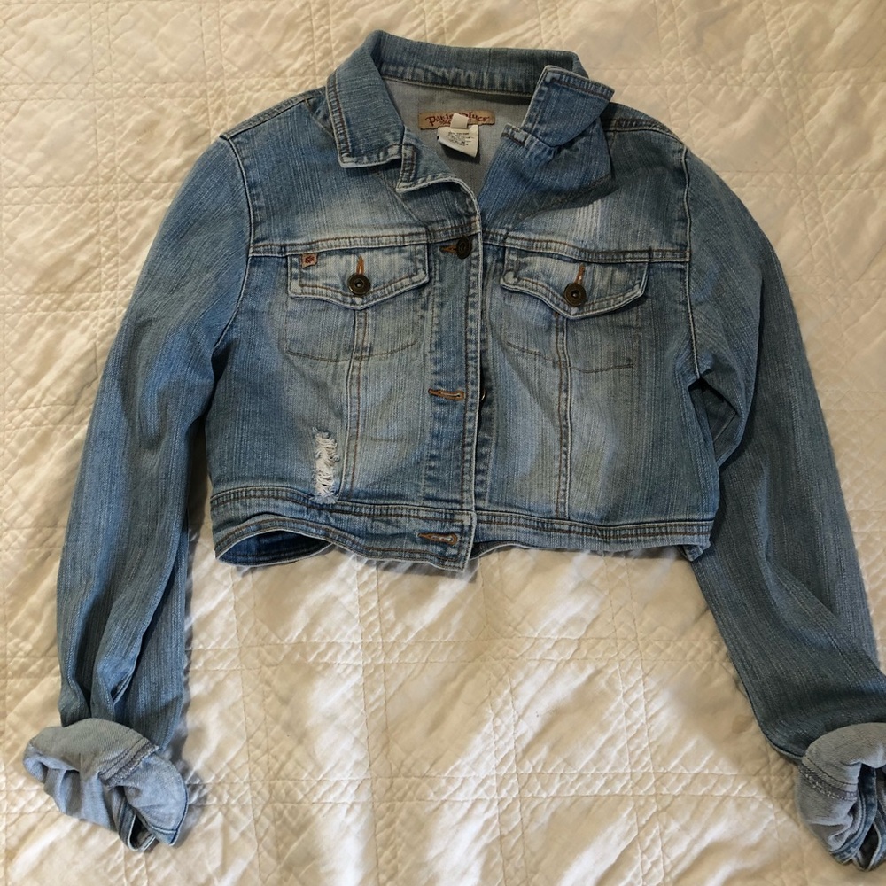 Cropped denim jacket
